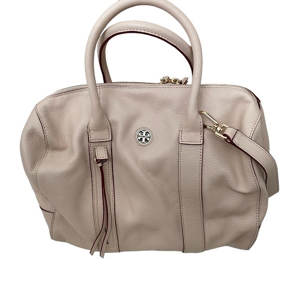 Tory Burch Slouchy Barrel Bag. Light Pink. One Size